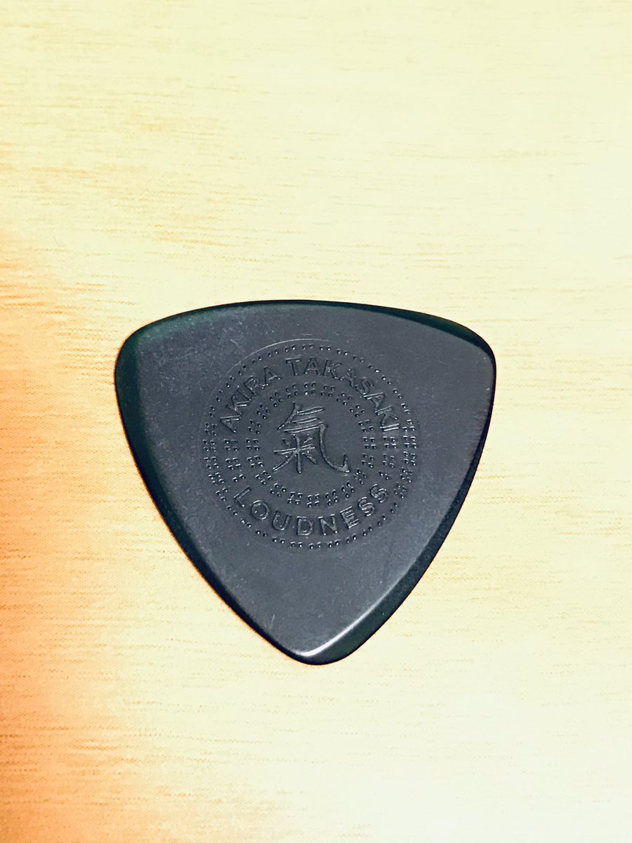 YUJI_HONDA's tweet photo. 大阪のESPで発見‼️試してみます🤘
これを持つだけで良い音が出そうな氣がします(笑)
#高崎晃
#AKIRATAKASAKI
#PrimeTone
#LOUDNESS
#氣 https://t.co/WB97Ju1QHr