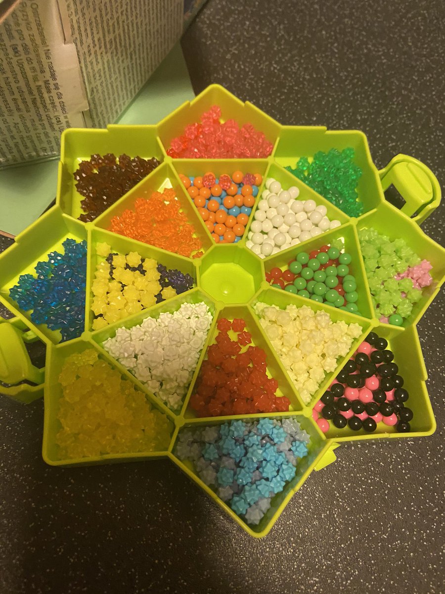DebbieRawlingsx's tweet photo. @ArgosHelpers 
#argostesters

Lots of fun with this! Perfect for a rainy day. #aquabeads https://t.co/yGOpm1BCeP