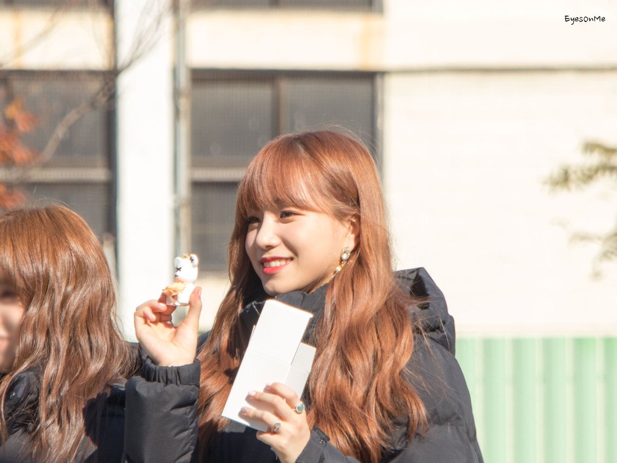 ynny_0's tweet photo. 유리짱 해피버스데이🤍🎂

#HappyYuriDay https://t.co/Mp3xigOmhY