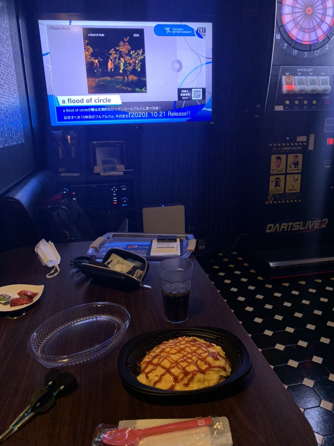 公式 カラオケ合衆国 合衆国は飲食物の持ち込みokなので 最近はやたらリッチに楽しめるとスタッフも大喜び 笑 えー喜んでますとも 詳しくは公式サイトで T Co Rhcqfrq76o カラオケ合衆国 持ち込みok 感染症対策強化徹底中 安全な