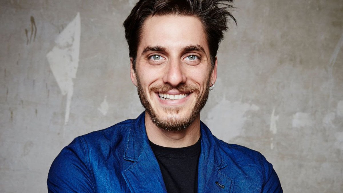#BuonCompleannoPresidente:
Perché Luca Marinelli compie 36 anni