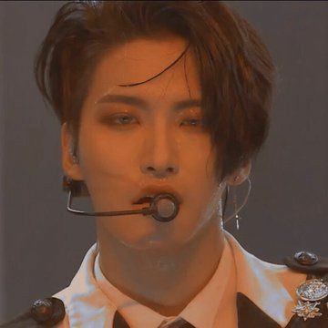 Seonghwa radiating Psycho energyA thread for us weirdos that find Dark vibes extremely HOT #ateez    #seonghwa  @ATEEZofficial