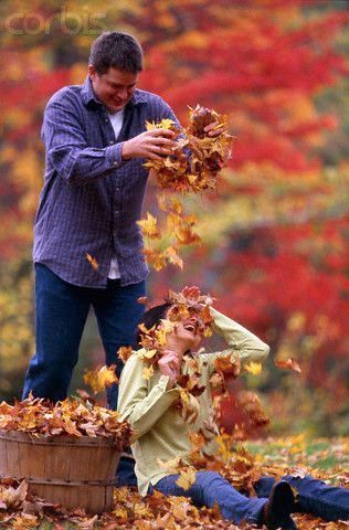 MARY_ESMAEELI's tweet photo. 🍁
Love in Fall   &amp;   Fall in Love 

#ThursdayMotivation
#Autumn    #love https://t.co/2V5DxrpEOC