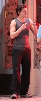 TOM AND HIS ARMS : A THREAD