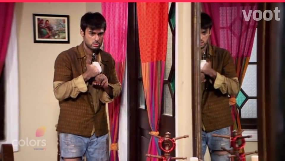   #5YearsOfSwaSan 12 May 2015It& #39;s said even if a person is lying but his eyes speak truth and that& #39;s what happened here.His actions were going against what he was showing to the world and she was smart enough to decipher the truth.After 5 long yrs SANSKAAR comes in MM   #VaHe