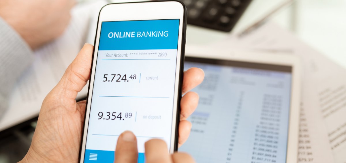 Euronovate's tweet photo. For #DigitalBanking it's time to rethink new #BankingModels, to adopt #DigitalTransformation, #FinTech, to integrate #DigitalSolutions to #DigitalPlatforms, to focus on #CustomerCentric perspective. #Banking aims to increase #CustomerExperience and #ROI.

https://t.co/q2yhGxlRTn https://t.co/RRBCTuZDr3