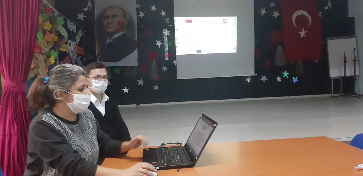 75Catalc's tweet photo. Erasmus+ Projesi kabul edilen okulumuzun öğretmenleri, İngilizce Öğretmenimiz Eda Zirek’in koordinatörlüğünde çalışmalara başladı. @istanbulilmem @Catalca_ILCEMEM @TayfunOzyolcu @SabriSefertas @mumincetin1234 https://t.co/dw3dT79KFP