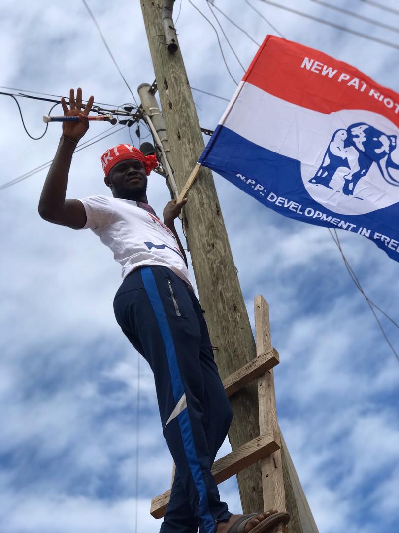 nas4_u's tweet photo. 19-10-20 Work And Happiness, This Is What We Know How To Do Best, Pasting Of Posters And Hoisting Flags Within Nasarawa-Orisco Electoral Area. We Are Working To Support Hon. Ursula Owusu And Akkufo-Addo Continue With The Good Work They Started Already.
#4More4Urusla
#4More4Nana https://t.co/pf8NaKc6vg