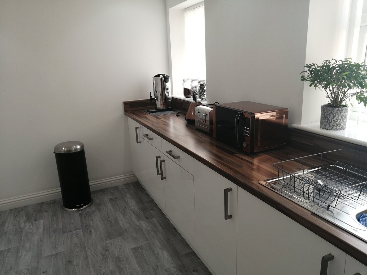 WirralLoft's tweet photo. Spending more in coffee shops than usual this month just for a change of scenery? Here at The Loft there's not only high speed WiFi but UNLIMITED tea / coffee - all day!

#Theloft #coworking #socialise #network #spacesharing #Beatloneliness #smallbusiness #freewifi #officekitchen https://t.co/bj5Y2fk6qW
