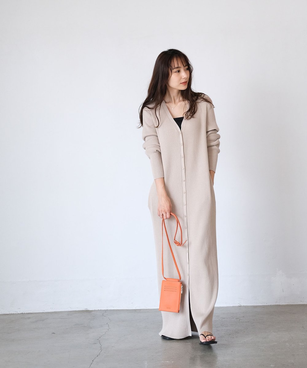 Akte Pick Up Akte定番人気のリブカーディガンシリーズが今シーズンも登場 ワンピースとして 着ていただくのはもちろん カーディガンとしてお使いいただける着回しもきく一枚 リブニットロングカーディガン 12 800tax T Co Zt2o8yugga