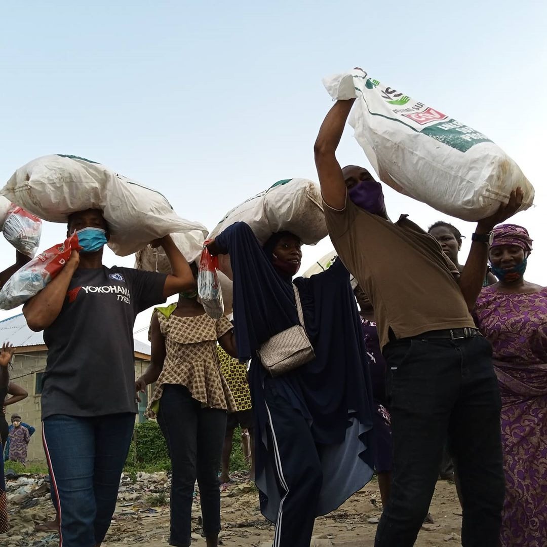 4/ but for the pockets of unrests in few States but we'll be going to Kano, Kaduna, Katsina, Zamfara, Benue, Plateau and Niger in the first week of November, 2020.We followed through from start to finish to ensure that all the Food & Medical Items we bought were not stolen...