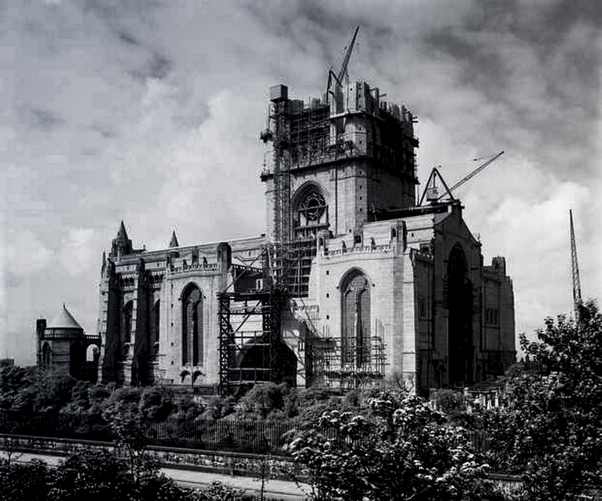 📸 Liverpool Anglican Cathedral  - 1937 (Stewart Bale Ltd Archives)

#liverpool #meresyside #blackandwhitephotography #anglicancathedral #photography #religions  #ThursdayVibes #construction #History