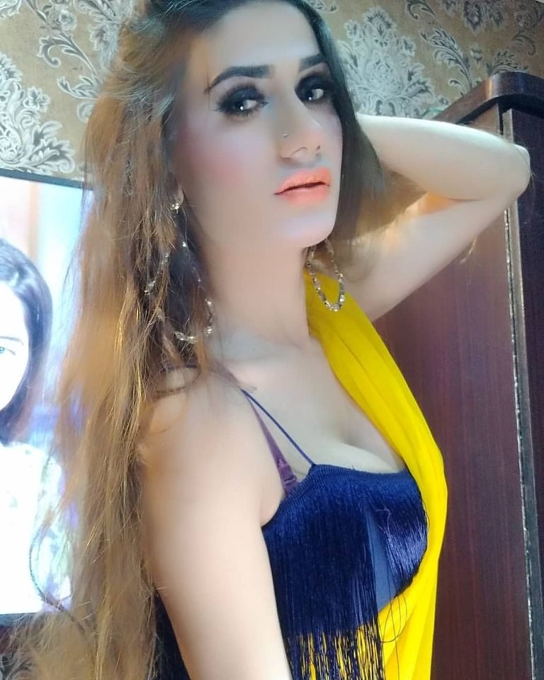 garamlarki420's tweet photo. 🔥🔥🔥🔥🔥
#hot #bold #sexy #nude #arohi #aroddha #sheeza #pakistanigirls #boldgirl #boldguriya #rough #ShemaleDubai #shemalelove #sensual
#Saree https://t.co/2rP2MfbZGb