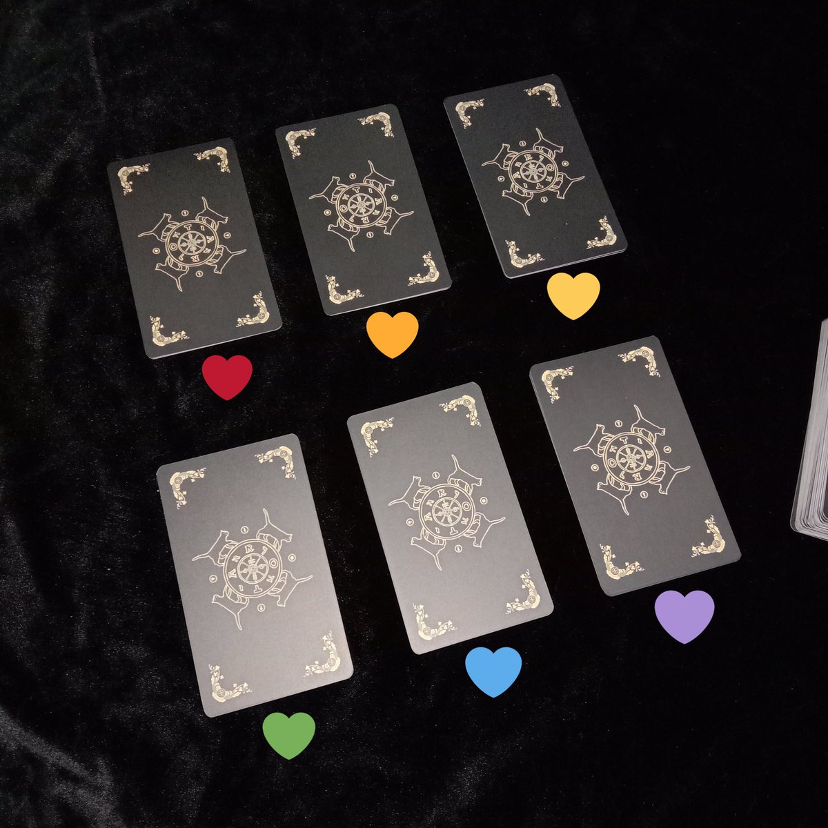 🔮 pick a cards
หัวข้อ : ดวงเด่นสัปดาห์หน้า และสิ่งที่ไพ่อยากบอก
— กติกา —
✨ ตั้งสมาธิ , กดรีทวิตเป็นค่าครู
✨ เลือกไพ่หนึ่งกองจากในนี้ 
✨ รออ่านคำทำนาย 23:23 น.

— เป็นเพียงการอ่านไพ่ภาพรวมเท่านั้น —
#ดูดวงกับพี่เหนือ #ดูดวง #ดูดวงฟรี