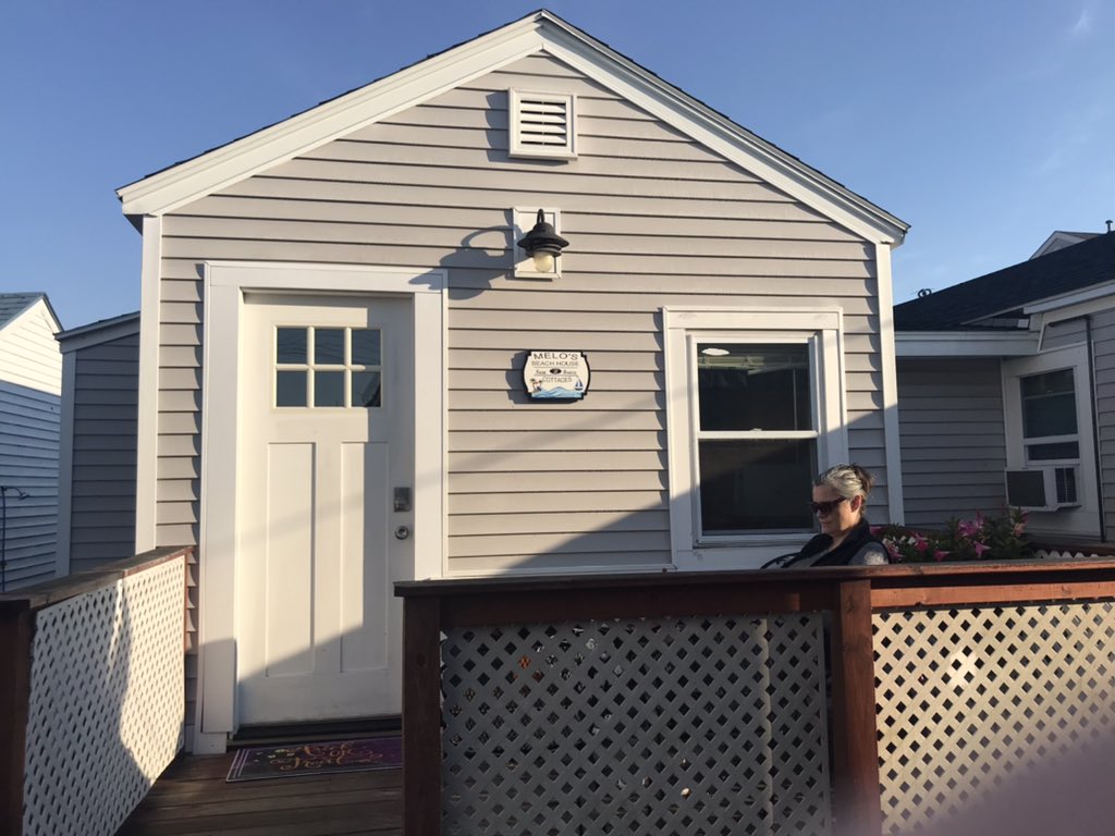 JMTBuzz's tweet photo. We’re 1/2 way through our vacation in my favorite state. It was great spending time with our daughter Bennett. We had fun and food in Portsmouth and Newburyport, MA. Now it’s on to Wolfeboro! https://t.co/244k5f07gR