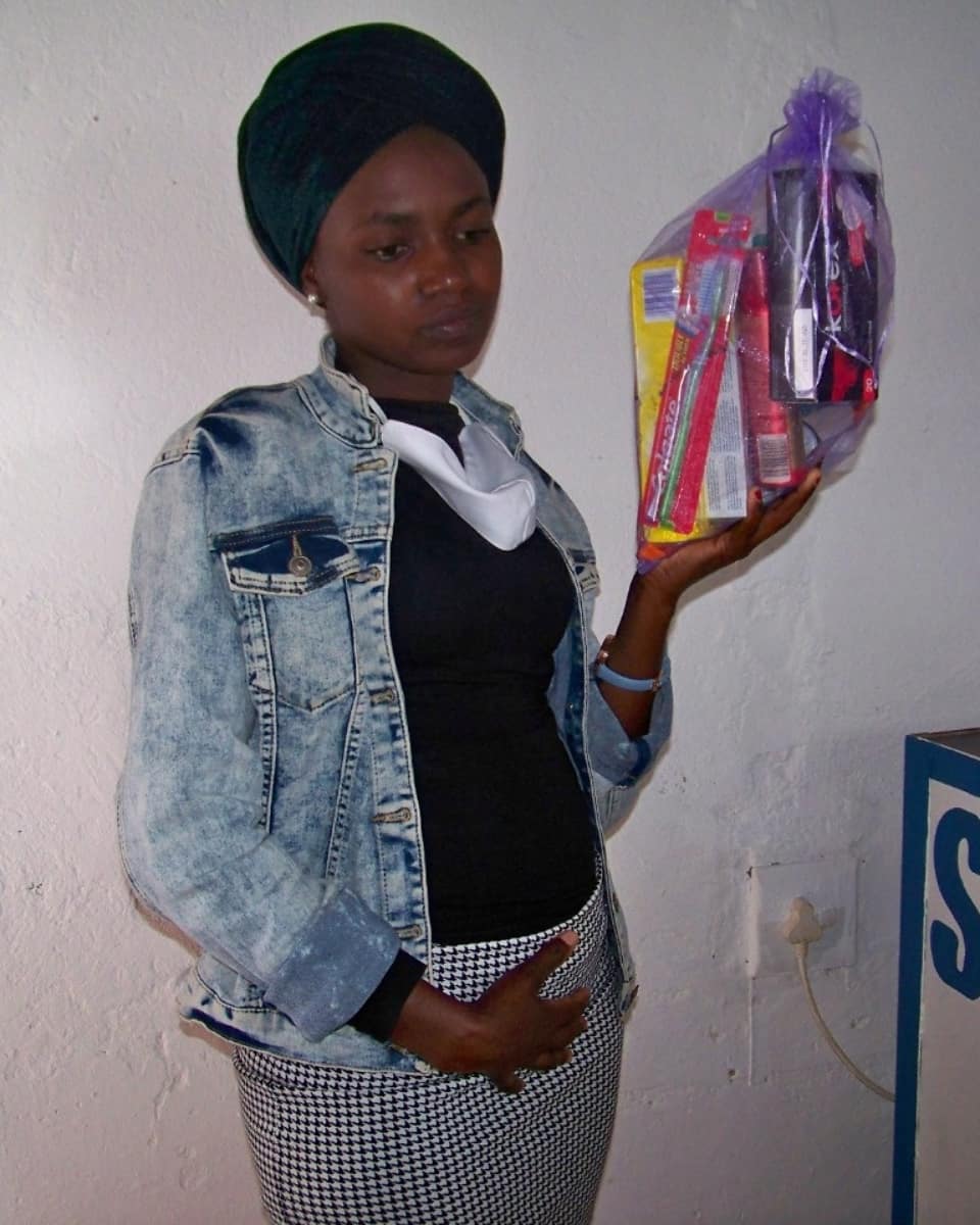SekgoseseInside's tweet photo. Thank you Penny Ramphamudi for donating toiletries. We will distribute them. https://t.co/mv86DOUgU3