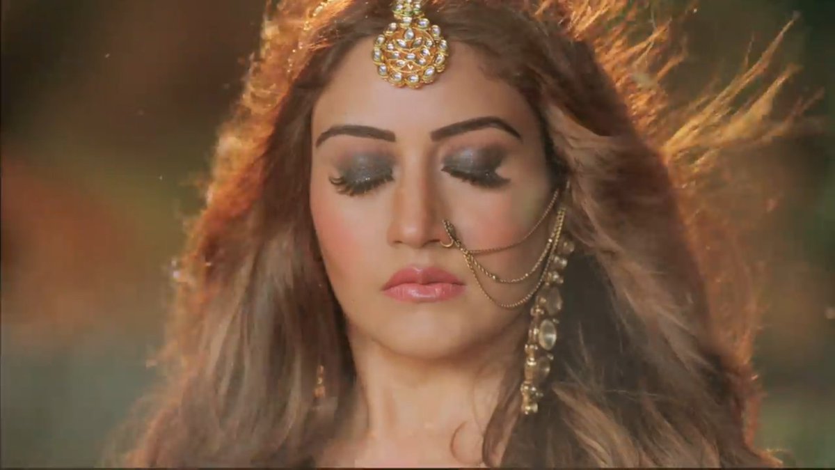 Call_me_Ankii's tweet photo. She is Untamed..She is Unapologetically Real..She is Bani ~ The Sharvashresth Adi Naagin 

#FierceNaaginBani https://t.co/axHvKXL19P