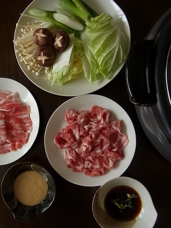 Coldmonth___'s tweet photo. เมื่อพี่ชายกินเจฮรุก ลากแม่งมานั่งดู
📍locaion (got. )
W/นายน้ำหนาวผู้อยู่แต่ในถ้ำ https://t.co/ZjreudVDe3