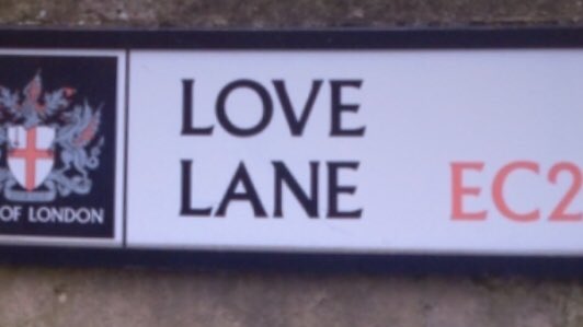 StreetNameOfDay's tweet photo. 😍 #LoveLane #London https://t.co/8MkDRtnzKX