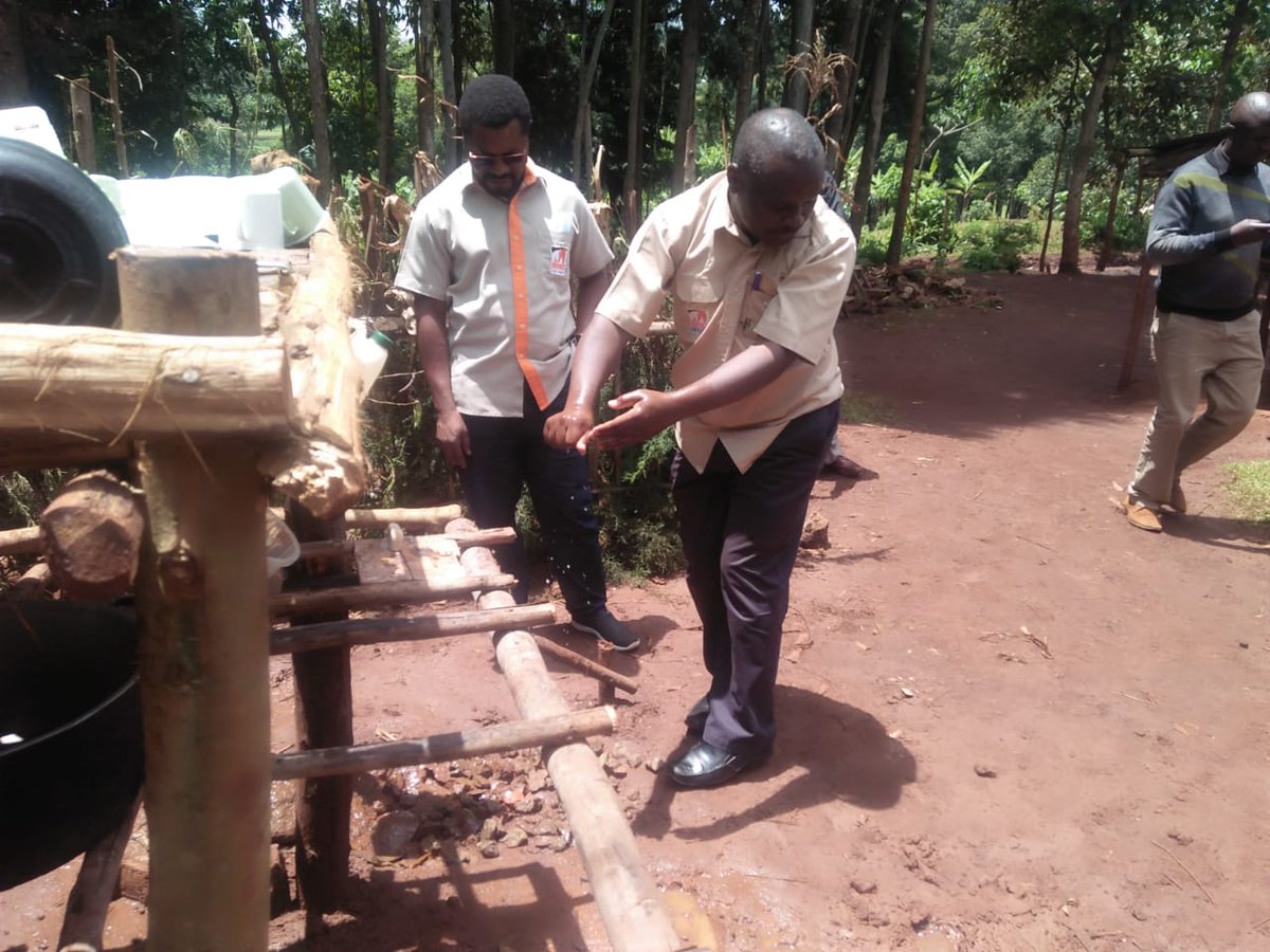 CeoBrooke's tweet photo. Yesterday,I visited communities in mount Elgon region with @sack Kenya ceo @TitusSagala. Its impressive that the community's adopting projects that integrate agricultural practices which has seen changes in attitudes leading to  improved welfare of donkeys.
#ProudToBeBrooke https://t.co/3HwjyNVpWQ
