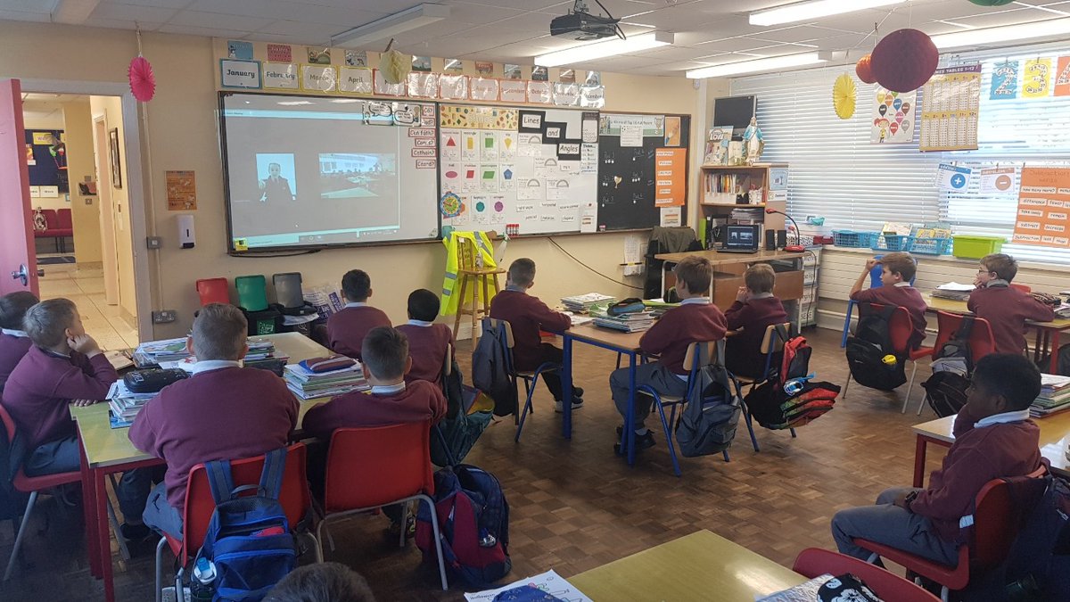 nenaghcbsp's tweet photo. Thanks to Maureen our local Community Garda @gardainfo who is giving 2nd and 3rd classes a Zoom talk on Halloween safety this morning. #newwaysofdoingthings https://t.co/6SYKj9gQ1M