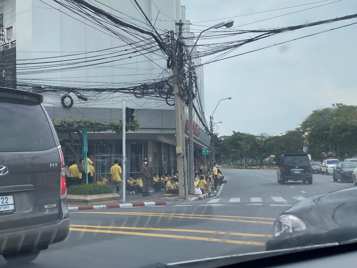 1artie1's tweet image. สวัสดีครับ