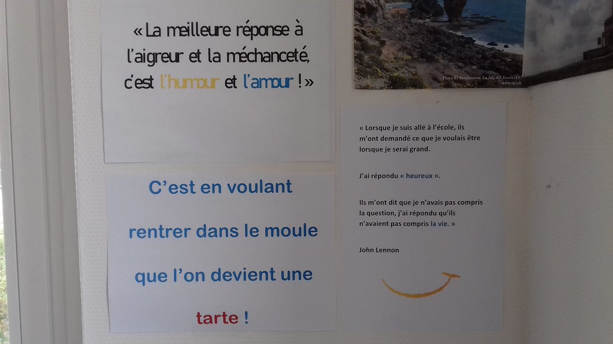 Le Service Com' de @SielBleuFrance poursuit la décoration de son mur... Merci <a href="/gasb49/">PICARD</a> 😉