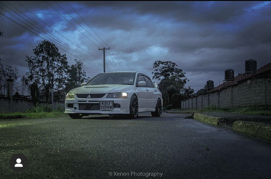 _briankigen's tweet photo. Hard to believe that this 15 year old lancer would go for nothing less than 4 million currently 😢
Anyway 1st paid automotive photoshoot I ever did
#tbt #lancerevo #evolutionix https://t.co/iDKwYAECqQ