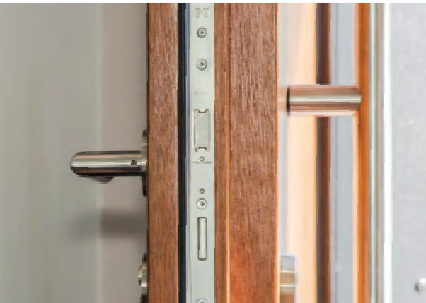 moralt_ag's tweet photo. All our #door blanks are made using #sustainable engineered solid #timber so remain stable and sturdy when fixing #ironmongery, plus they perform well in challenging climates as well as #fire #smoke and #acoustic testing.

#fsc #doorsolutions #firecertification #firedoor #joinery https://t.co/DA5mTCqTTT