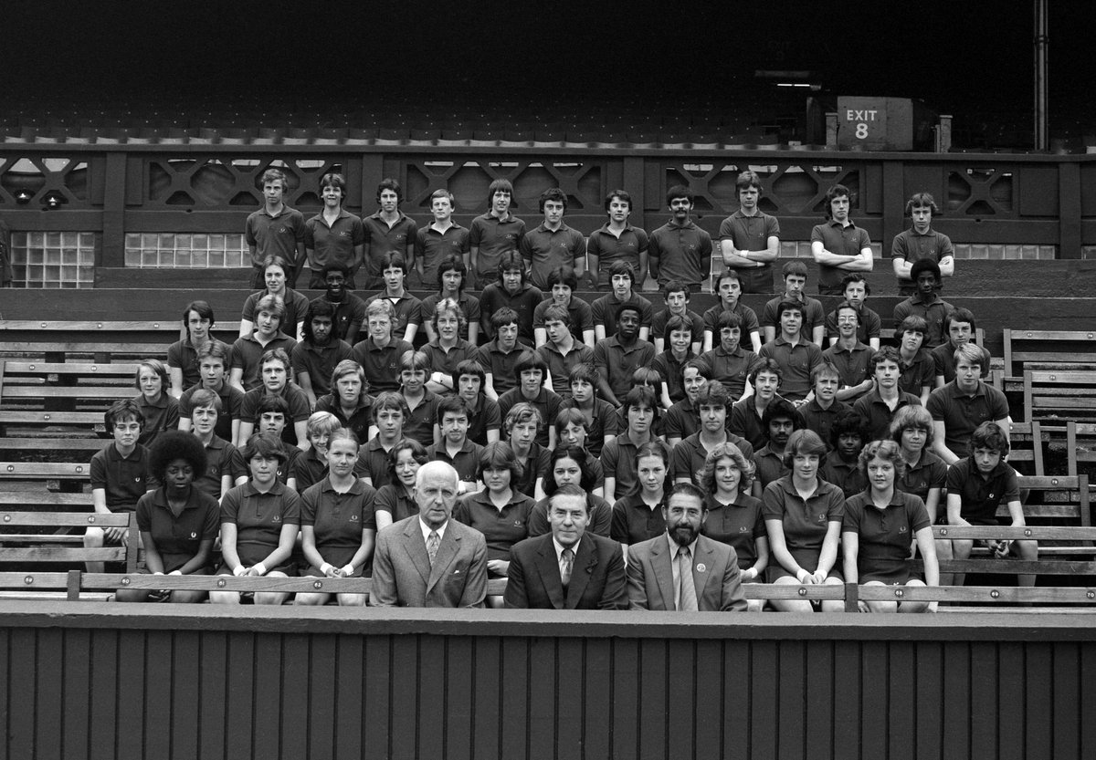 We didn't get to see our ballgirls and boys this year 😞. In the Club's centenary year 1977, they were raring to go. Not least, because ballgirls were introduced for the first time, coming from local schools @UrsulineHighSch and <a href="/RicardsTweets/">Ricards Lodge</a>. Don't worry, they'll be back! #tbt