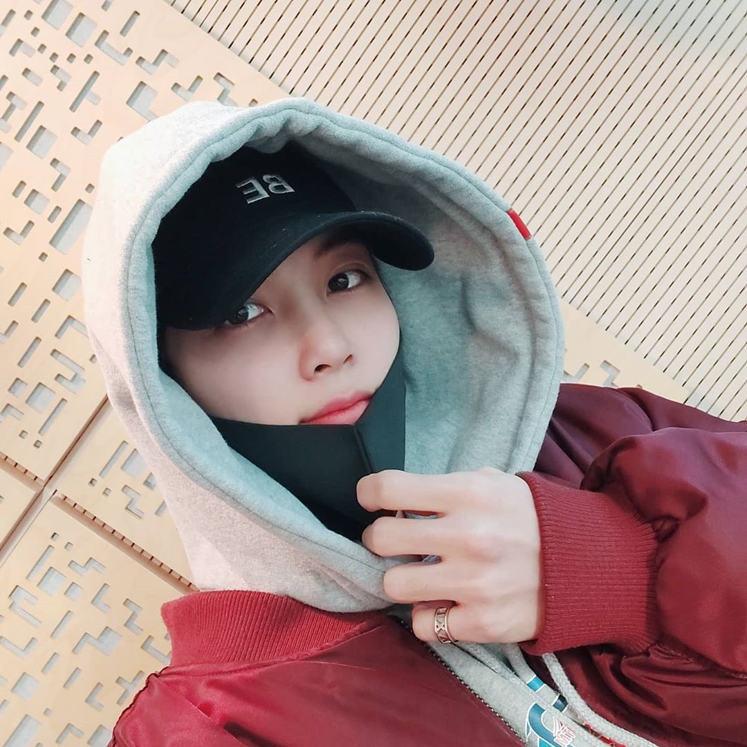 LuckySEVENTEEN_'s tweet photo. -
『201022』boomboom_power_
#boomboompower
清涼感爆發💙
Hoshi, 淨漢以美貌HOMERUN!
Boomboom Power的心HOMERUN又HOMERUN~⚾️
-
#SEVENTEEN #세븐틴 #JEONGHAN #정한 #윤정한 #尹淨漢 #HOSHI #호시 #권순영 #權順榮
#Semicolon #세미콜론
#HOME_RUN https://t.co/DfZhjBYeFG