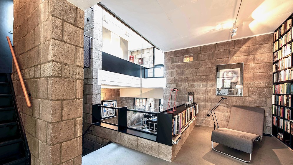 'Iconic Houses' stellen deuren open voor publiek in november: Gedurende vijf zondagen kunnen tien moderne museumwoningen op verschillende plaatsen in Nederland worden bezocht. dlvr.it/Rk60vw