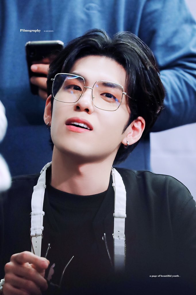 a thread of 191102 wonpil a.k.a one of the most iconic wonpil looks ever