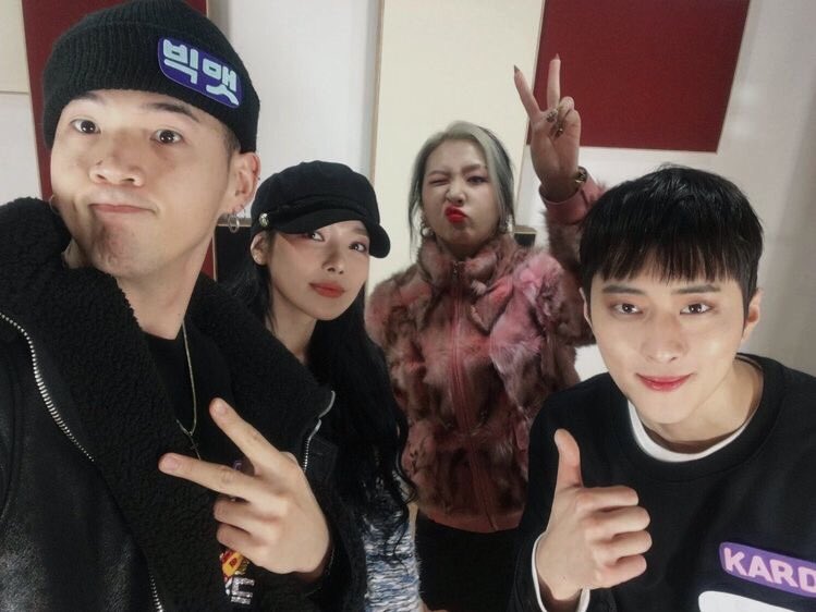 hi !! this is a new account decated to #kard  ♡ pls rt and follow ! ★