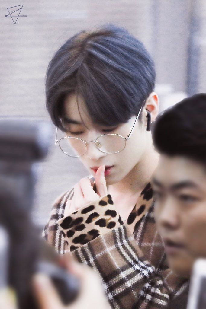 Phim_7_00's tweet photo. -1-ก่อนที่จะ
📍 https://t.co/2TNuKLPKDW
#โชฮัน #เพื่อนโชฮัน #โชฮันฟิค https://t.co/090CqpdASk