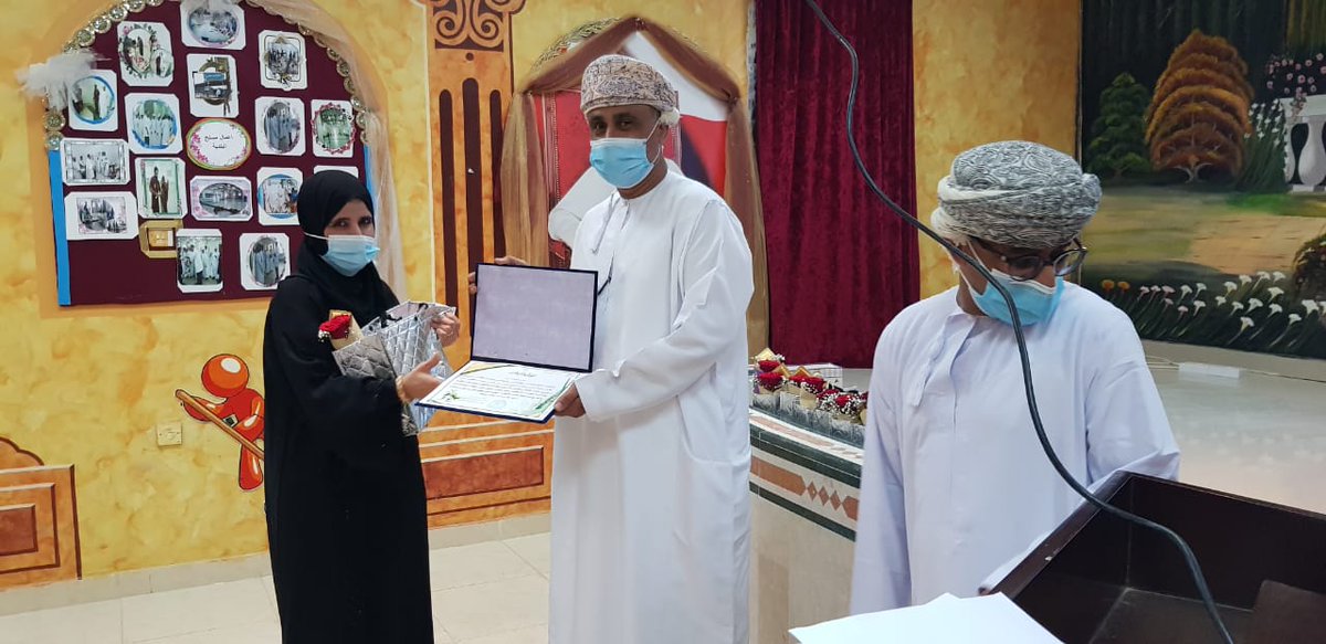 NB_Municipality's tweet photo. دائرة الشؤون البلدية بصحم تكرم موظفات البلدية بمناسبة يوم المرأة العمانية بقاعة التنوير بحضور الفاضل مدير البلدية . https://t.co/6BjrVAveKT