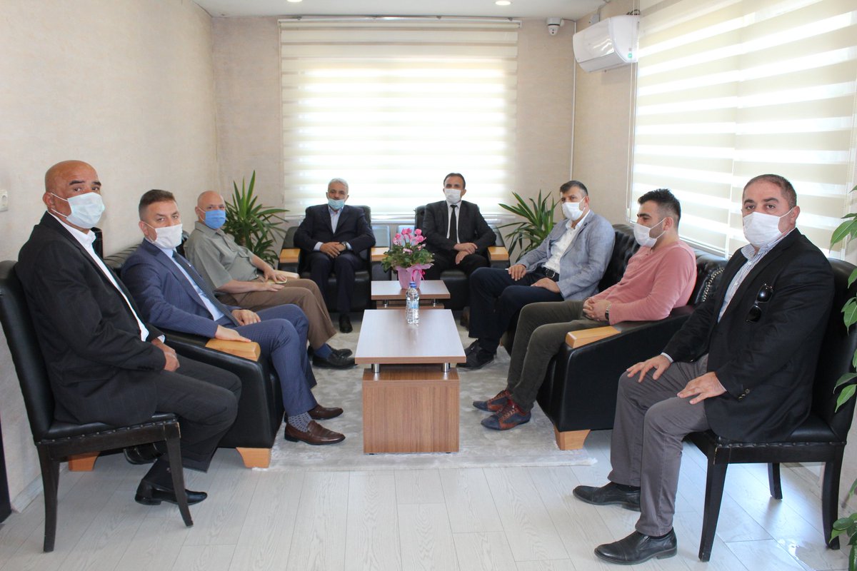 kenanselimargan's tweet photo. Memur-Sen Ünye Şube Başkanı Davut ŞİŞMAN ve Yönetim Kurulu üyelerine ziyaretleri dolayısıyla teşekkür ediyorum. https://t.co/OeQyVAgkLx