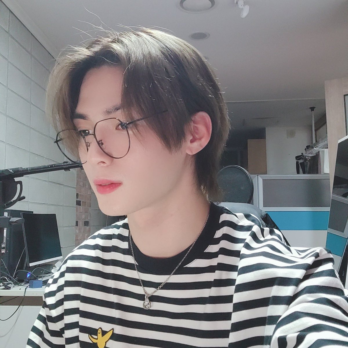 7OC_official's tweet image. [#한겸]

어제 찍은사진

추워요 

#송한겸 #로즈 #♡ #0,1