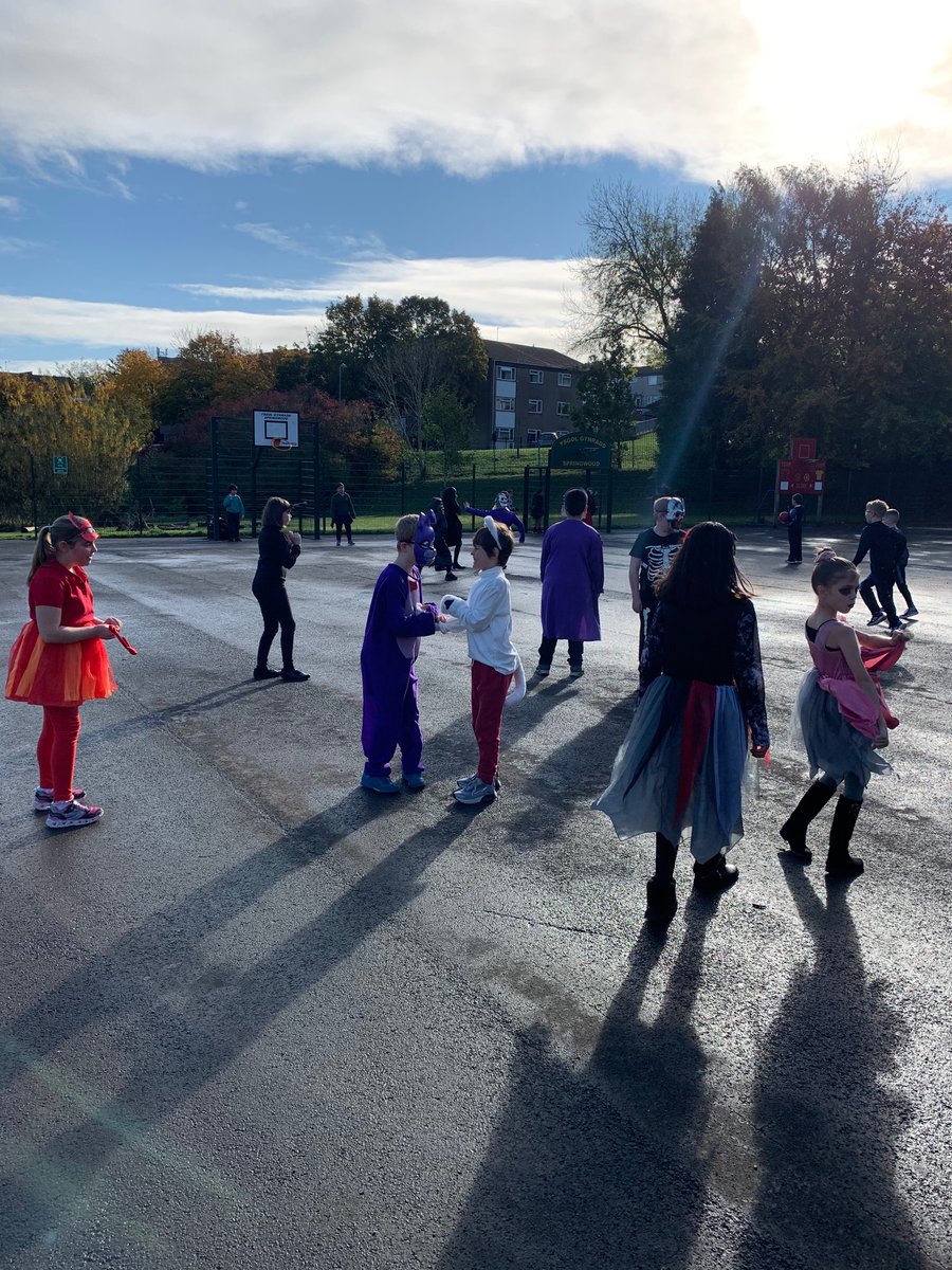 Springwood_Prm's tweet image. #springHarlech our playground had been taken over by these creatures🙈💀👻🎃