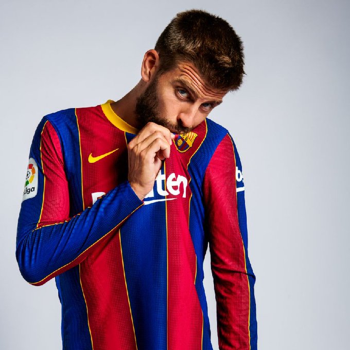 Piqué aceptó que Barcelona le baje un 50% de su salario.