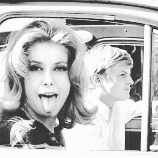 eegretier's tweet photo. #CeJourLà Happy Birthday Mademoiselle Deneuve ! #icone #cinema #star #truffaut #bunuel #Demy #techine 🎁🎂💫⭐️🌟🎬 https://t.co/lxb3vw6N2W