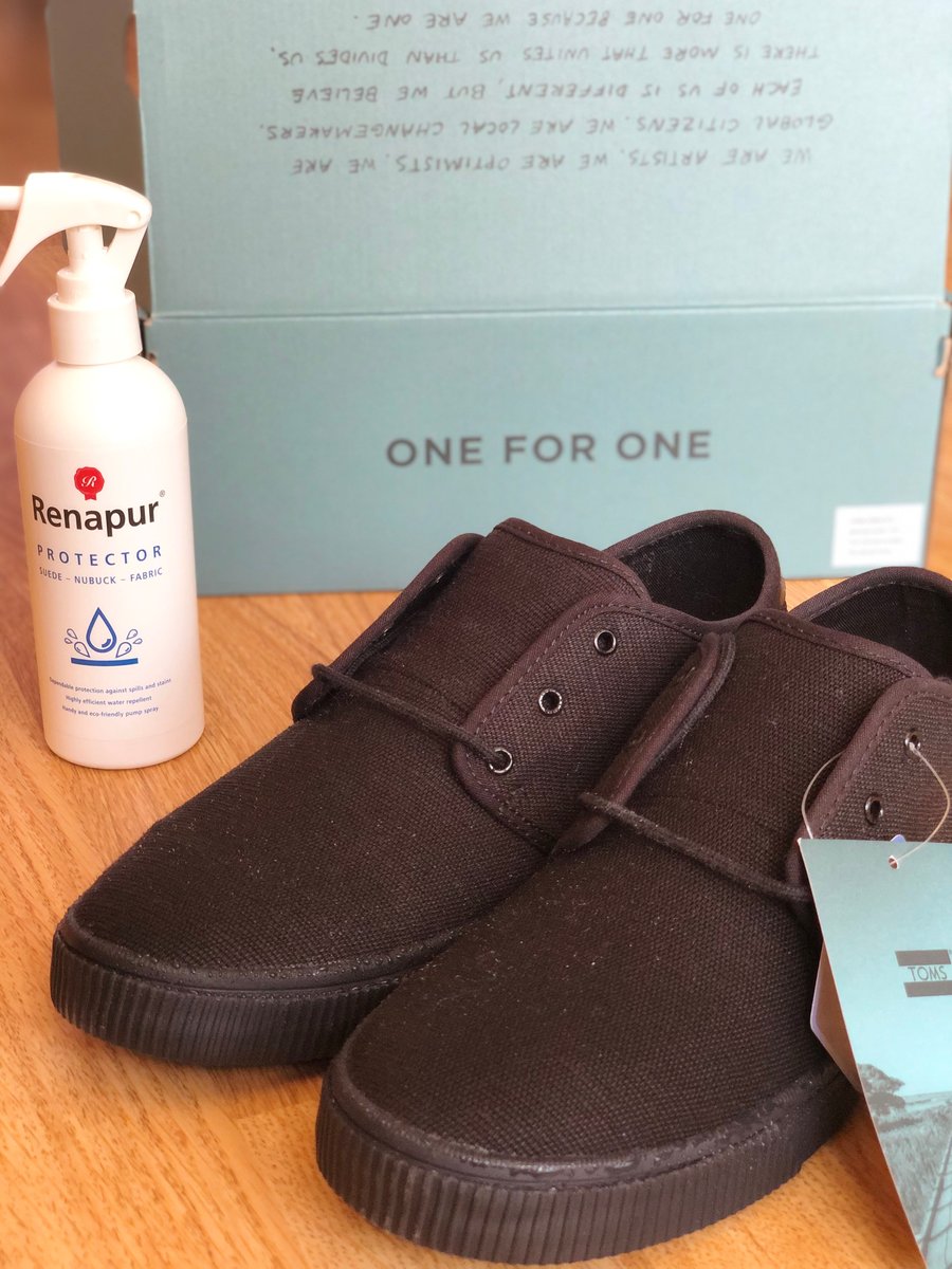 🚨BACK IN STOCK🚨

Renapur Suede &amp; Fabric Protector 250ml is back in stock.

Next generation technology invisibly coats fabric &amp; fibres. Repels water, alcohol, wine and other liquids and mud, grease and oil.

renapur.com/shop/renapur-p…

#suedeprotector #adidas #adidasoriginals #toms