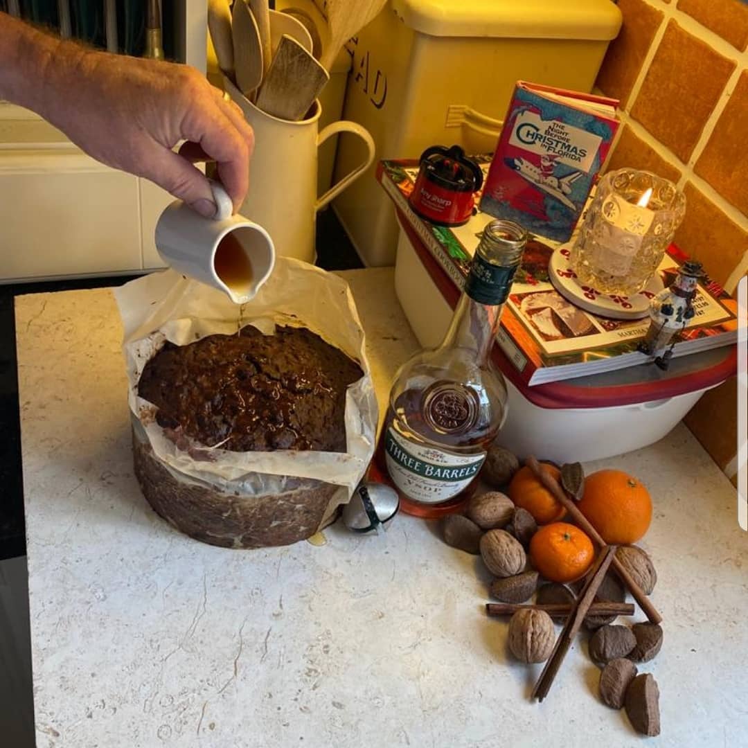 SharpenerGuy's tweet image. theknifesharpenerguy How is your Christmas cake coming
along?#festive #theknifesharpenerguy #christmas
#christmascake #brandy #feelingfestive🎄
#seasonsgreetings