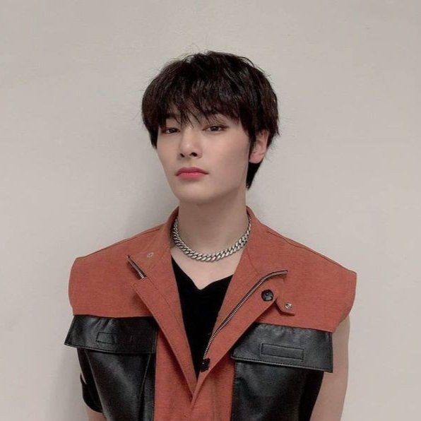 5. i thought jeongin was like the usual maknaes in k-pop yaknow, cool, chill, SHY n 'savage' but lmFAOO he's so far from that AKSJDJSK he's like a loud n annoying ball of fluff   #straykids  #skz  #jeongin