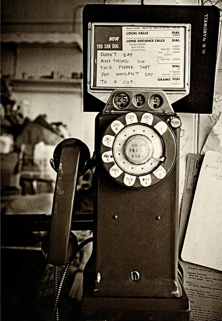 "Questions don't change the truth. But they give it motion."

Giannina Braschi
(b. Puerto Rico, 1953), 
from Empire of Dreams

📷 Jim Marshall 
Haight-Ashbury, 1968  "Don’t say anything on this phone that you wouldn’t say to a cop”