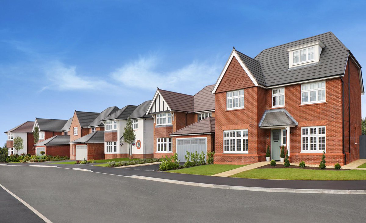 Redrow's tweet image. Two years on from the first show homes opening, Taylor’s Chase in Great Sankey, #Warrington, has welcomed over 100 families who are settling into life in one of the areas newest communities 🏘 Find out what makes this such a great place to live: crowd.in/S5BTwc