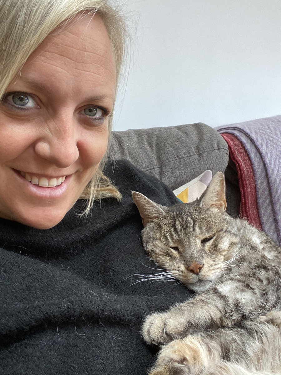 Dr Karen Stacey, Consultant  Imperial, London Role: co-lead wellbeingInterests: airway, wellbeing, mentoring,  #knockitout, developing  anaesthesiaNon-work: my Bengal cats, open water swimming, gardening, chocoholic, travelling      @karenstacey82