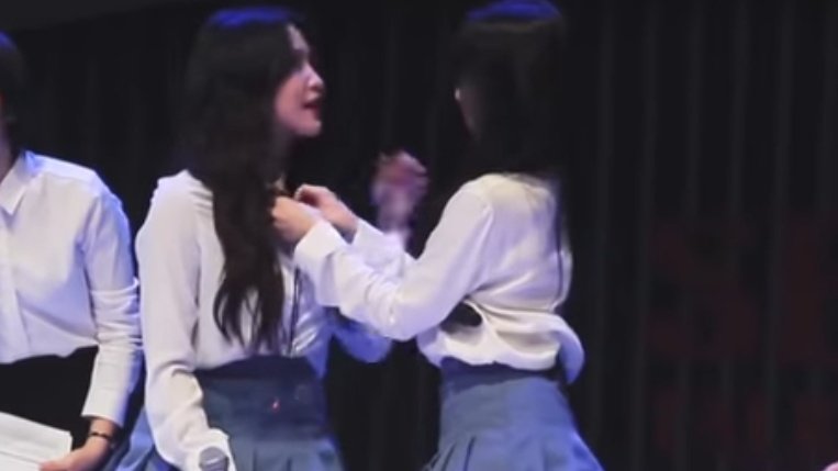 clingyjoohyun's tweet photo. irene took care of yeri like her own child
irene looked for seulgi for 11 years
irene had done every little thing for wan
irene has been joy's go to person for serious matters

that alone says so much

irene best girl ✔️
irene best leader ✔️
irene best woman of this generation ✔️ https://t.co/bbEJt1WaN4