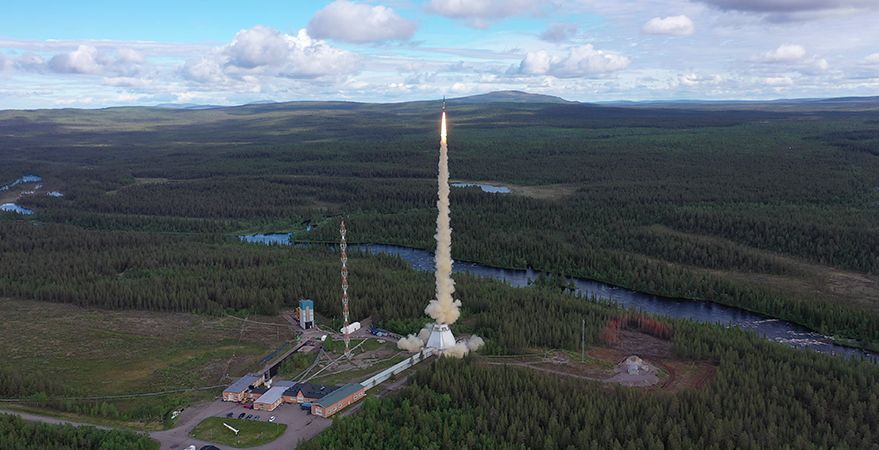 SpaceNews_Inc's tweet photo. The Swedish government has committed to investing 90 million krona ($10.2 million) over the next three years to upgrade the Esrange Space Center to host small satellite launches starting in 2022. https://t.co/gxij16H0Li https://t.co/MdmRA5H8bM