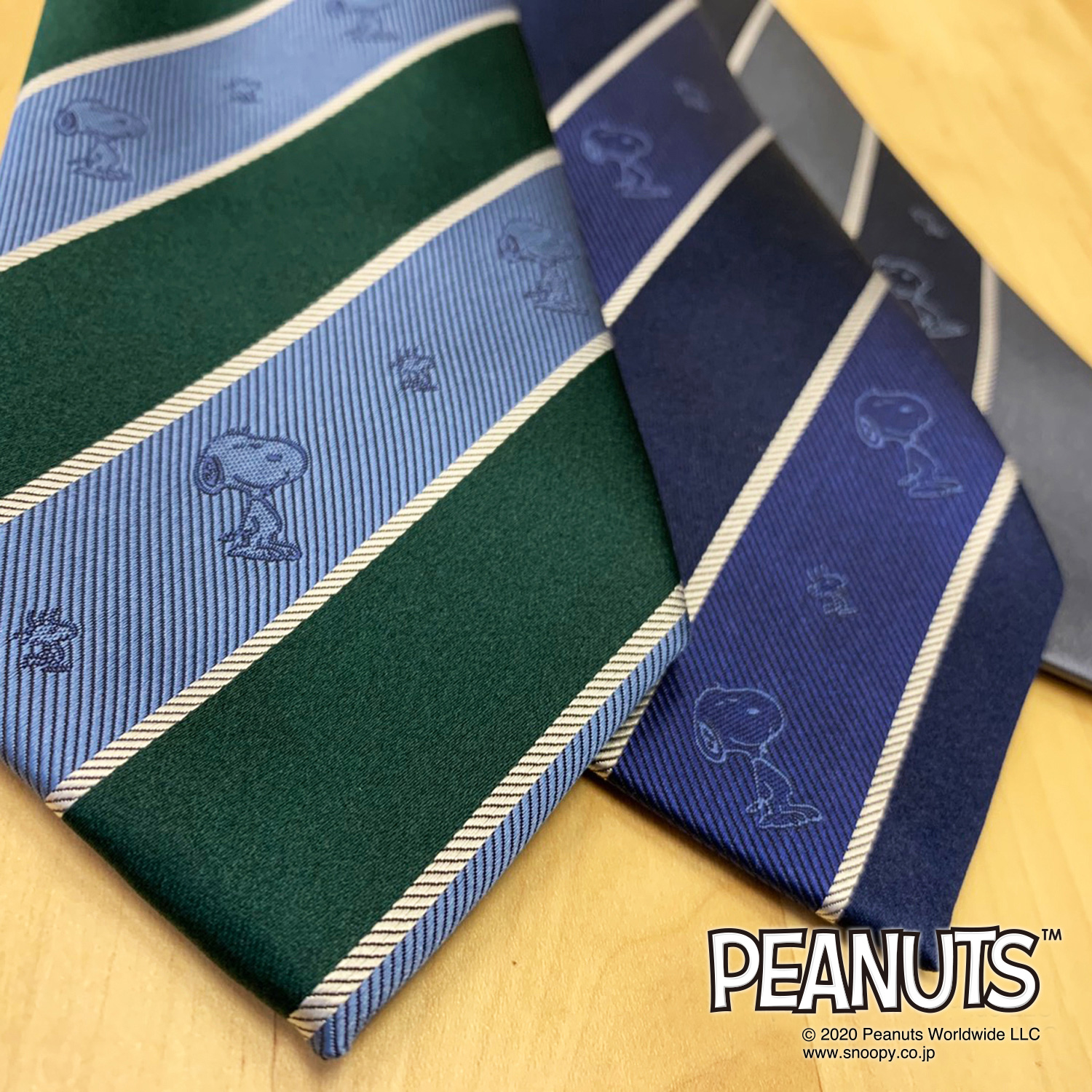 東京シャツ株式会社 公式 Peanuts スヌーピーネクタイ T Co Xchfmrvrbt ピーナッツ Peanuts キャラクターデザイン ネクタイが登場 連載開始から年で70周年を迎え世界中から愛され続けている ピーナッツ Peanuts 人気のスヌーピー